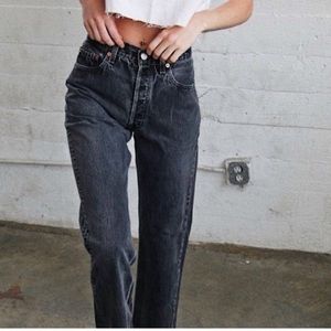 Levi’s 505s Black high waisted Mom jeans button-fly vintage 90s 80s 34x 32